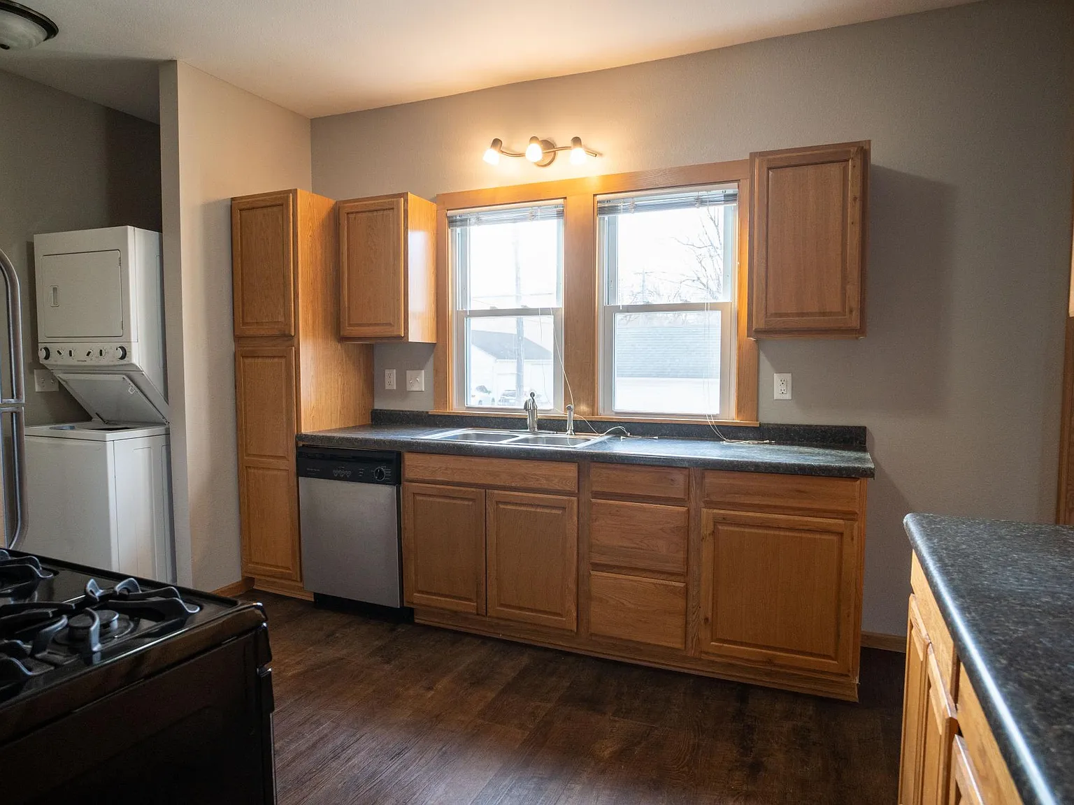 2 bed, 900 sqft, $1,500 — Photo 4
