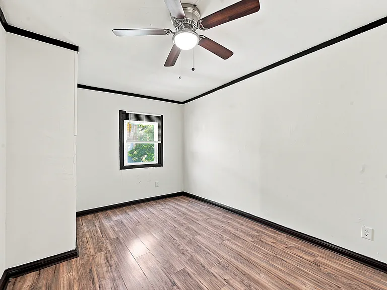 5459 Race St — Photo 10