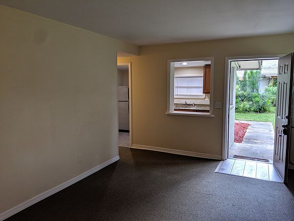 5th image of 1549 Violet Ave #B