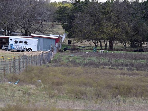 5th image of 2700 Western Hills Dr