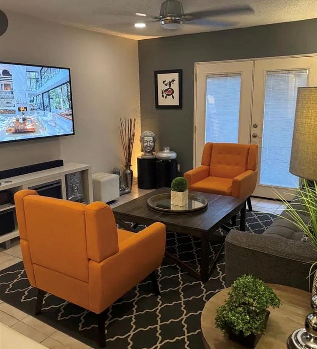 2 bed, 1.0 bath, 980 sqft, $2,150 — Photo 2