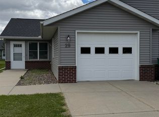 29 Garrison Dr #52, Evansville, WI 53536