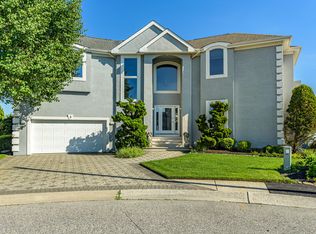 3 Ockenlander Dr, Brigantine, NJ 08203