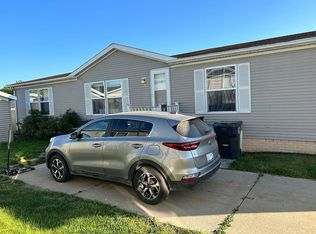 2737 Buckingham Dr, Northville, MI 48167