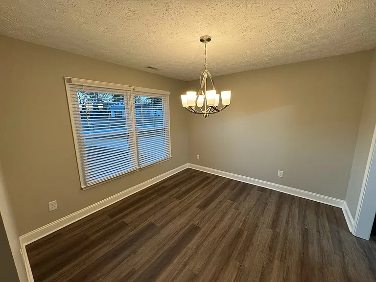 139 Thornbird Dr — Photo 5