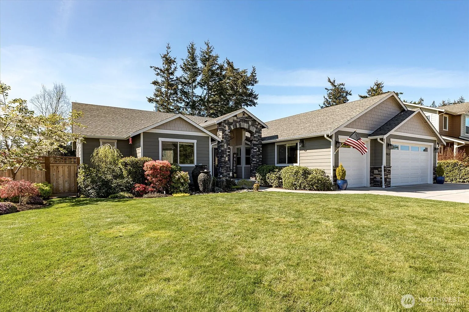 965 Walker Heights Place photo 1
