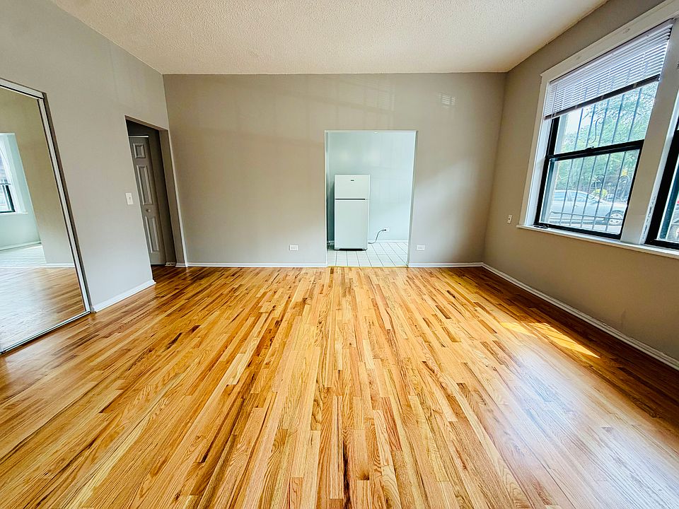 1st image of 4242-44 N Sheridan Rd #611