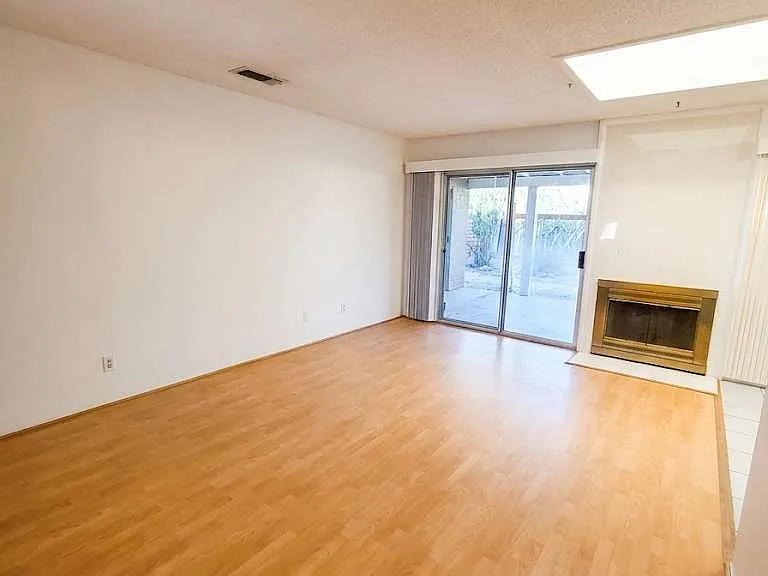 664 Corona St — Photo 3