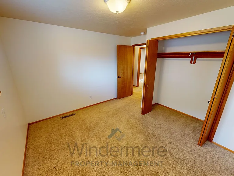 1976 Scarpelli Dr — Photo 15