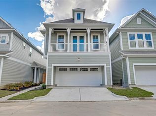 31 Thorpe Ln, Spring, TX 77389