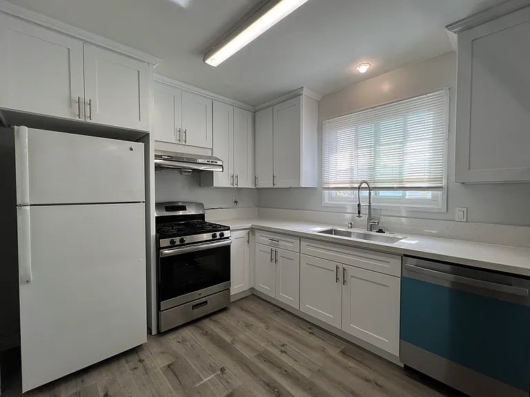 1115 S El Molino St — Photo 17