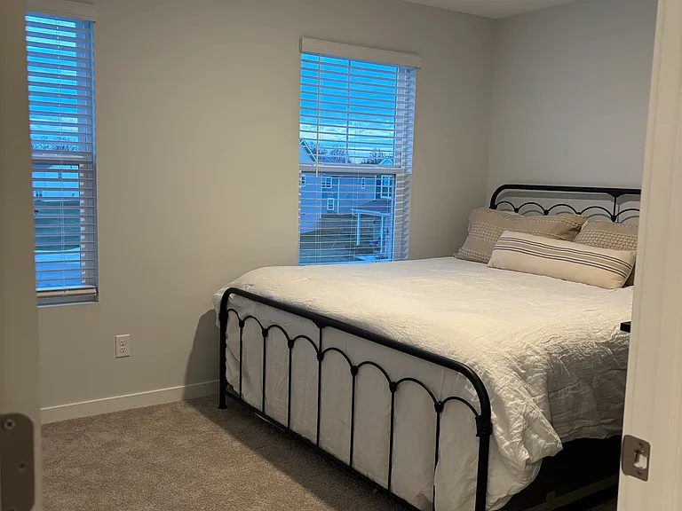 38 Sunbeam Ct — Photo 12