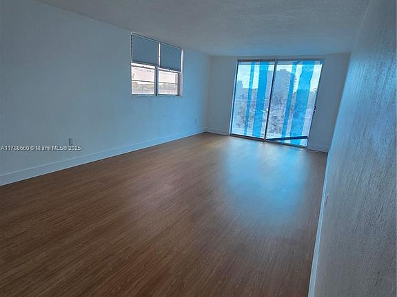 2nd image of 12590 NE 16th Ave APT 405