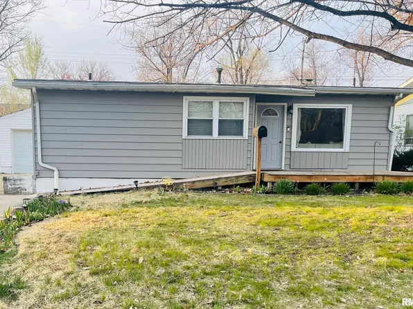 1405 Jefferson St, Pekin, IL 61554