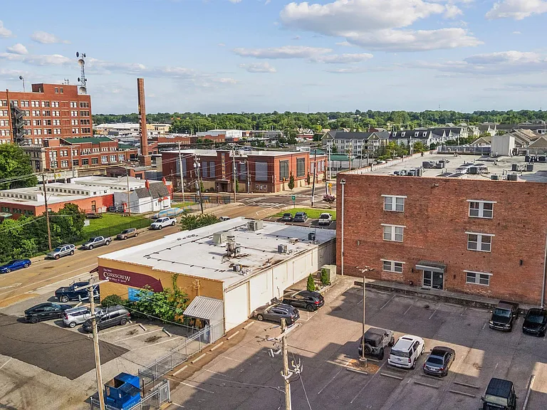 2 W G E Patterson Ave #106 — Photo 31