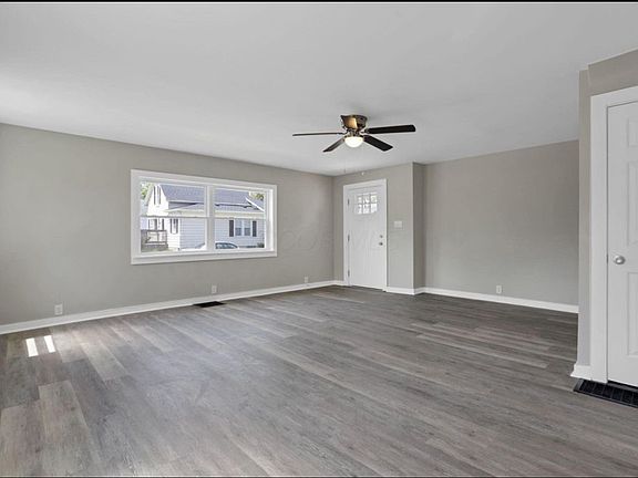 5th image of 901 E Vine St