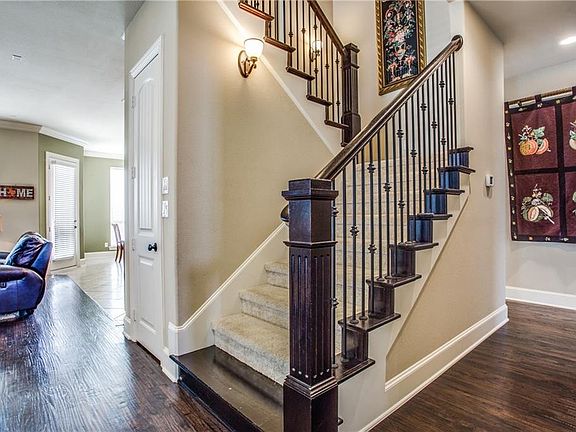 3rd image of 8582 Soto Ln