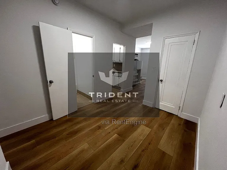 1030 Jefferson Ave #5 — Photo 12