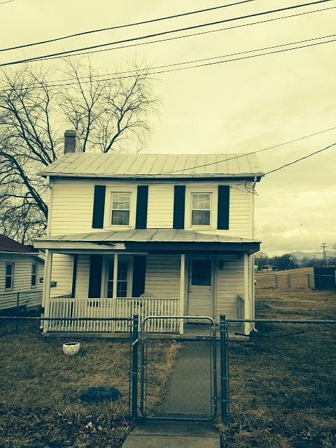 1st image of 517 Arpia St
