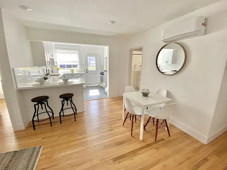 1132-1142 Princeton Street — Photo 11