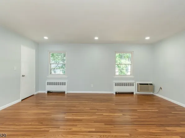 32 Wedgewood Drive BLDG 32 #48, Verona Twp., NJ 07044