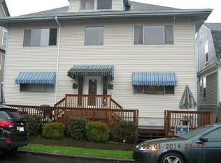 2175 NW Overton St APT C, Portland, OR 97210