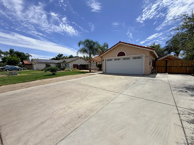 14541 W Sunset Ave — Photo 2
