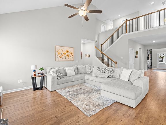 4th image of 119 Cedar Park Way