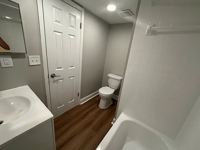 6828 S Trask St #6 — Photo 8