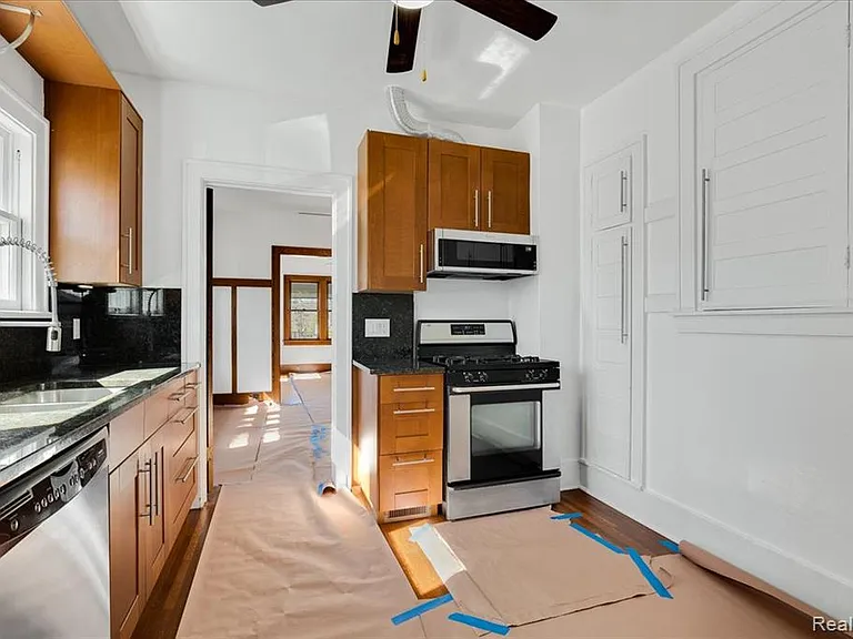 522 N Washington Ave — Photo 7