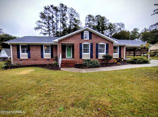 820 Hillcrest Dr, Rockingham, NC 28379