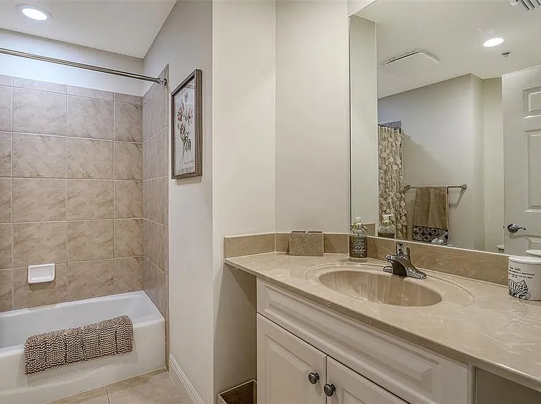 1771 Ringling Blvd #603 — Photo 37