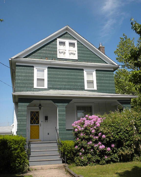 1st image of 95 W Vaughn St