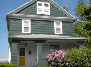 95 W Vaughn St, Kingston, PA 18704