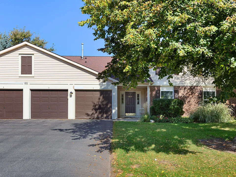 215 Brett Cir #A