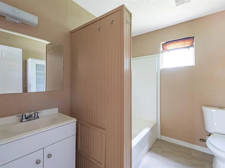 202 Norview Dr — Photo 22