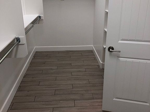 Walk In Closet Master