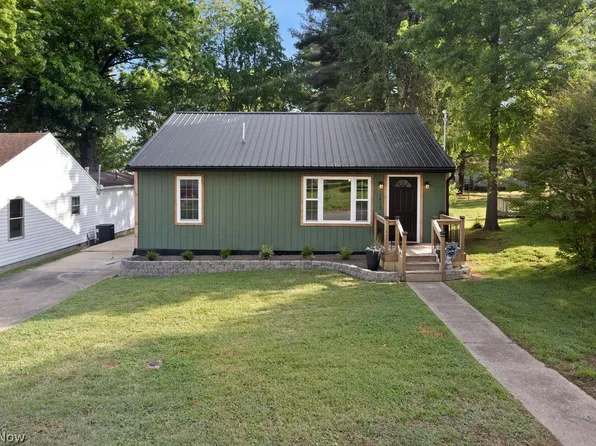 1415 23rd St, Vienna, WV 26105