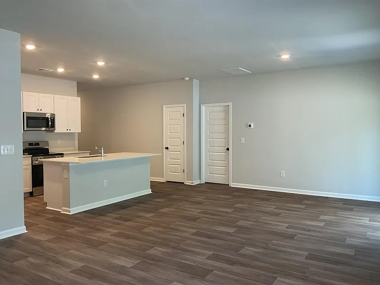 508 Cambria Dr — Photo 7