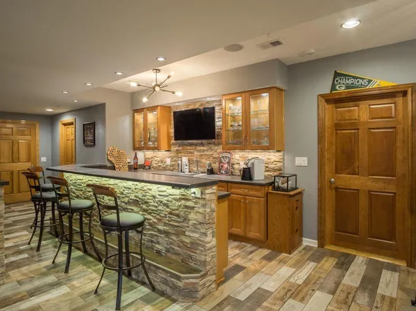 18107 W Wisconsin Ave, Brookfield, WI 53045