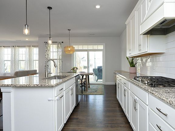 3rd image of 500 Ressler St