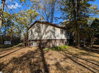 2812 W Wing Rd, Mount Pleasant, MI 48858