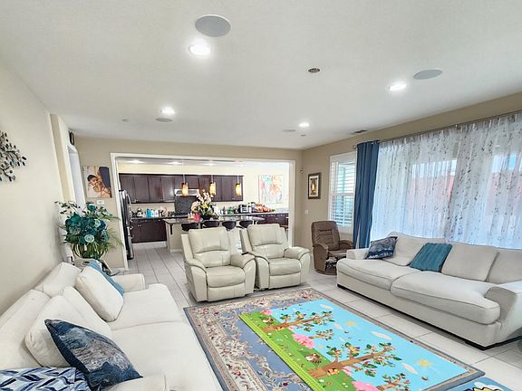 4th image of 2820 Romora Bay Dr