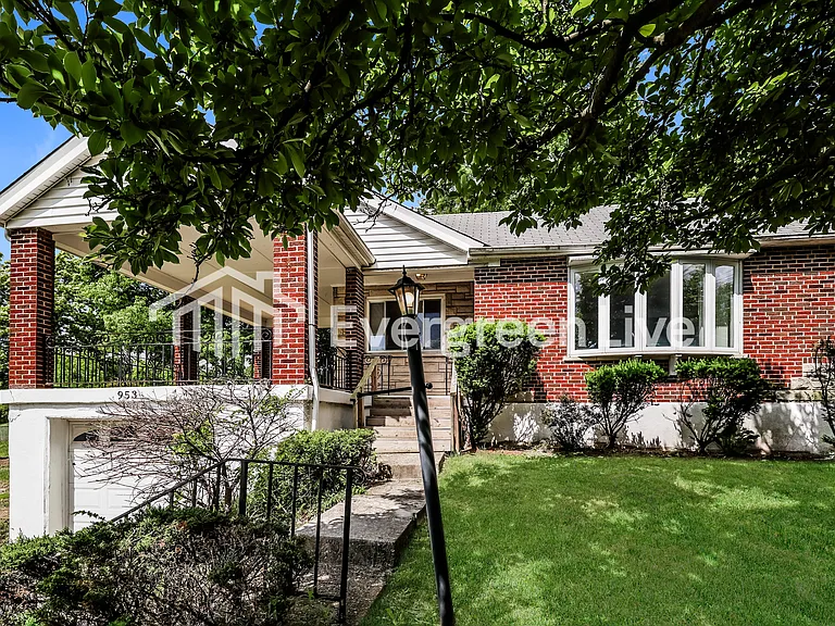 953 Covedale Ave — Photo 3
