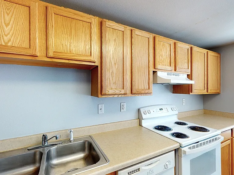 901 W 10th Ave — Photo 4