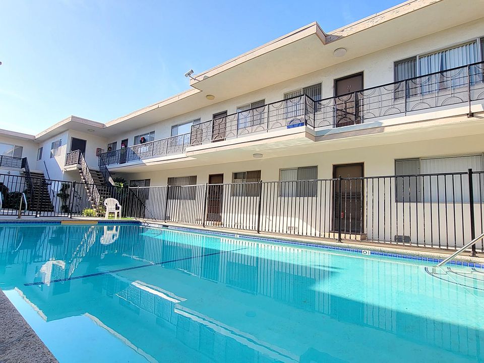 1st image of 866 Victor Ave #B12
