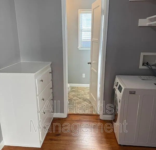 3435 E 1st St #3 — Photo 5