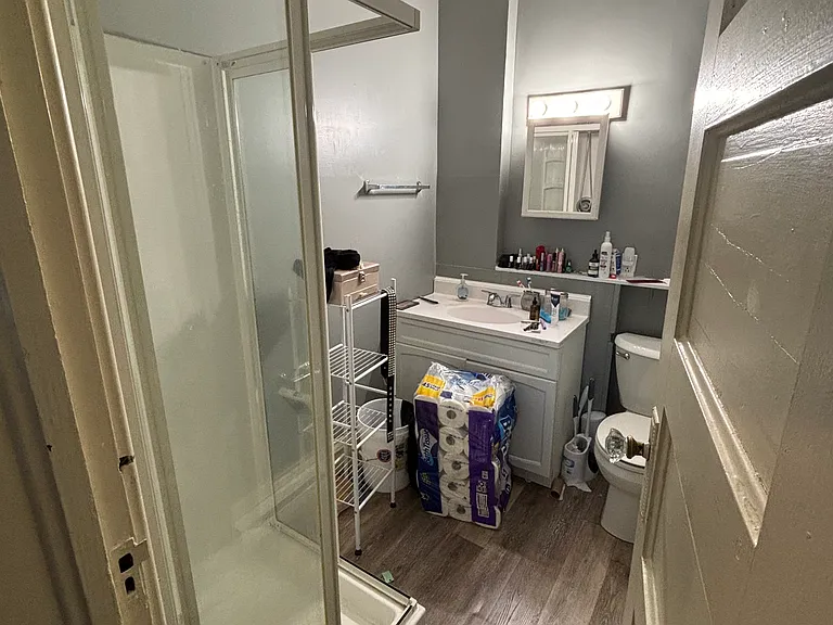 202 S Throop St #1 — Photo 3
