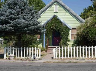 108 Alpine St, Mount Shasta, CA 96067