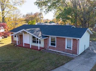 7 Darwin Ct, Florissant, MO 63033